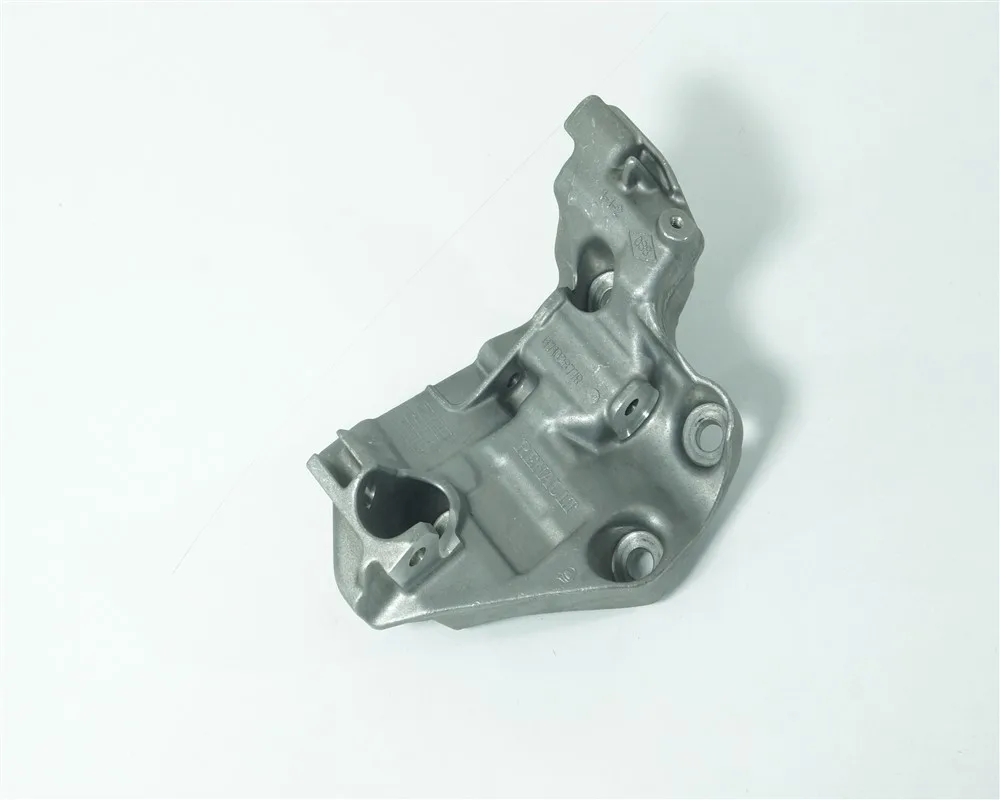 Trafic 3 2.0 Dci Adblue Alternatör Suportu 117102877R