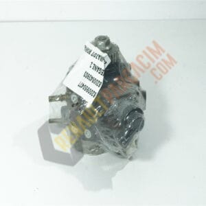 Megane 3 2.0dci M9R Mazot Pompası 8200950477 8200843903