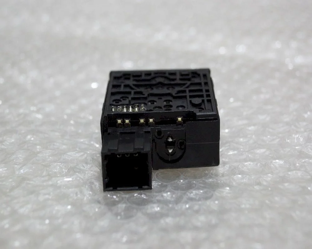 Trafic 2 Master 2 Far Ayar Düğmesi 8200379685