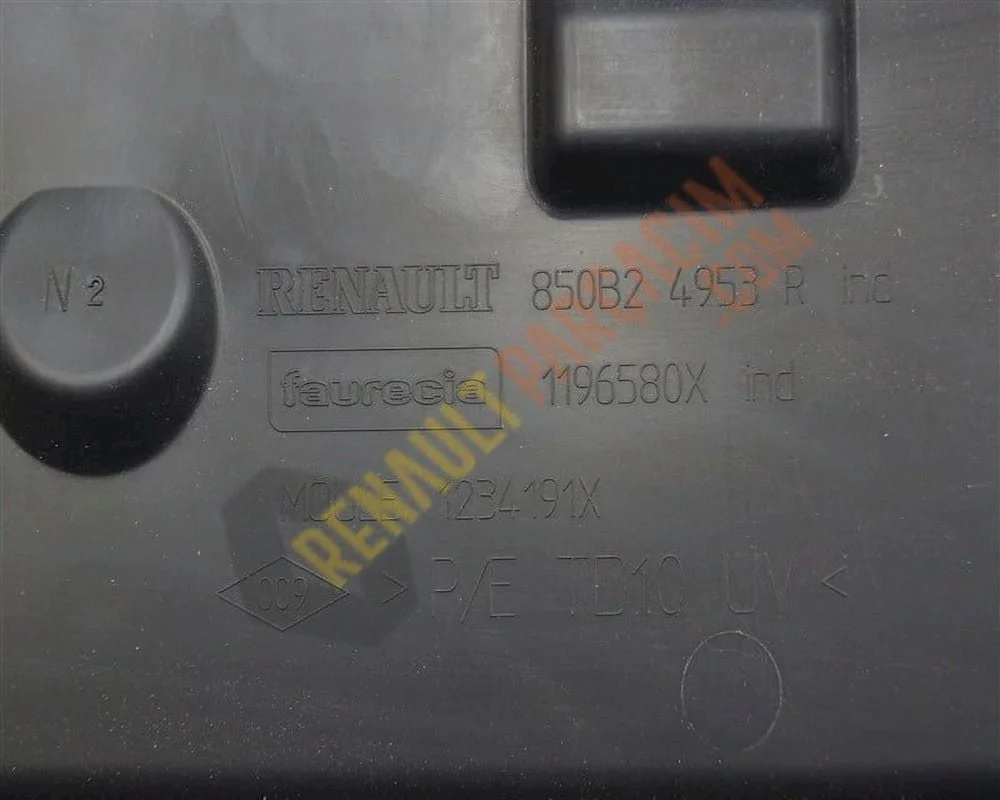 Clio 4 Hb Arka Tampon Alt Kaplama 850221456R