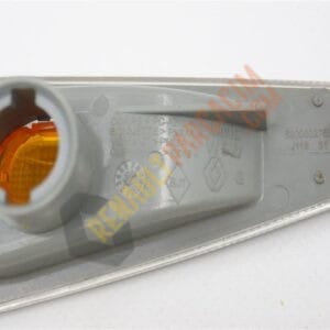 Symbol Thalia Sol Çamurluk Sinyali 8200602763