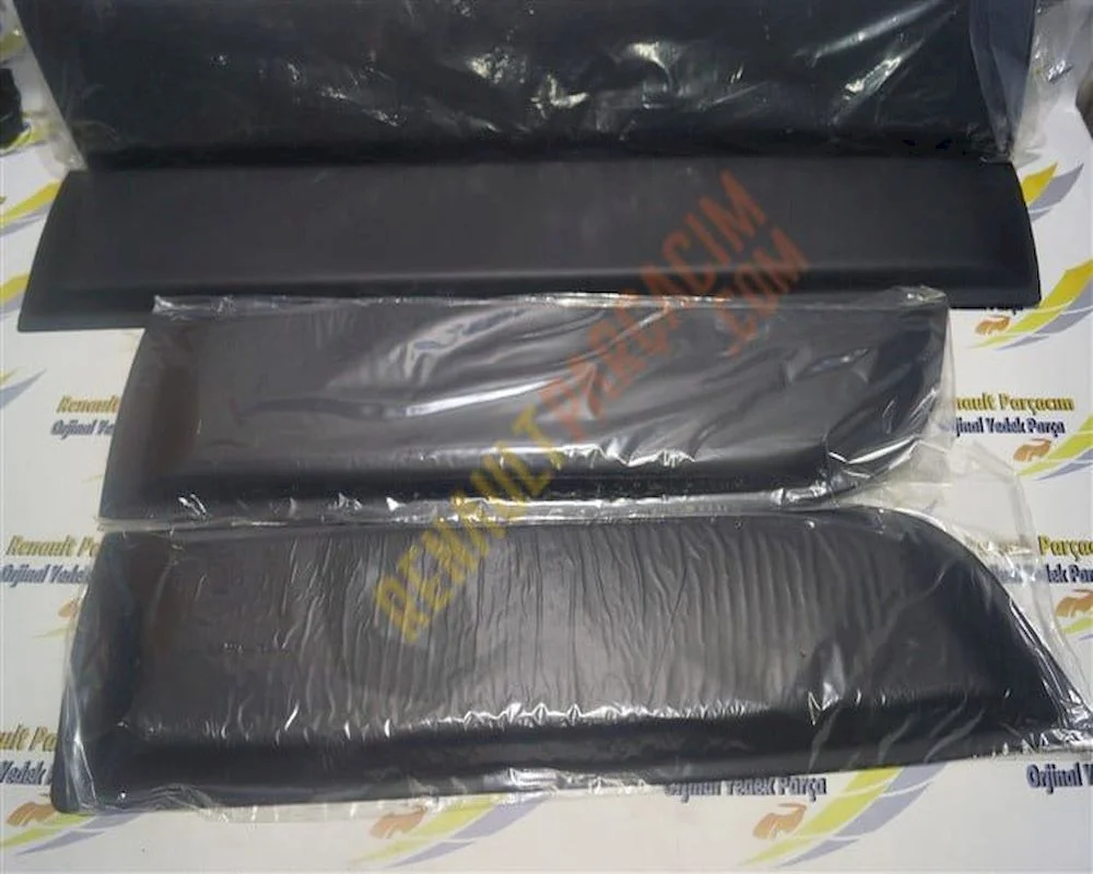 Dacia Duster Kapı Bandı Çıta Takımı 808725725R