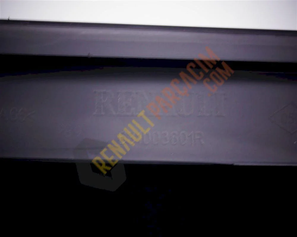 Kangoo 3 Sağ Ön Çamurluk 631002210R 631007558R