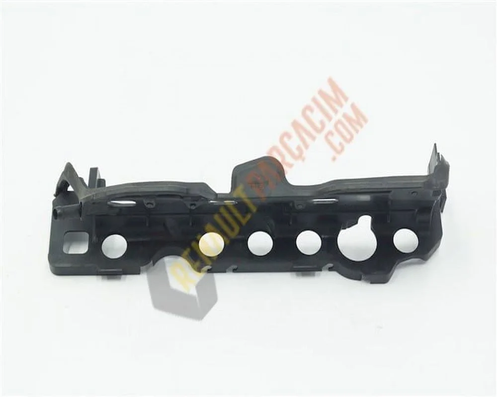 Megane 2 1.9 Yakıt Rampası Muhafazası 8200368043