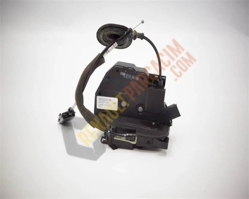 Megane 3 Fluence Sağ Arka Kapı Kilidi 825020016R