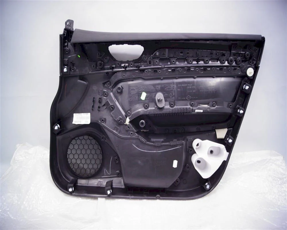 Megane 4 Sol Ön Kapı Döşemesi 809018715R