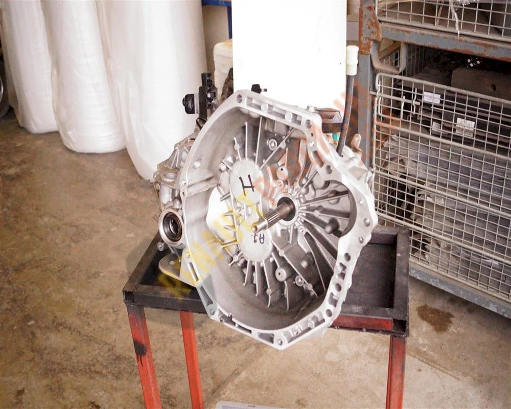 Trafic 3 1.6 Şanzıman Çift Turbo PF6 044 8201576122